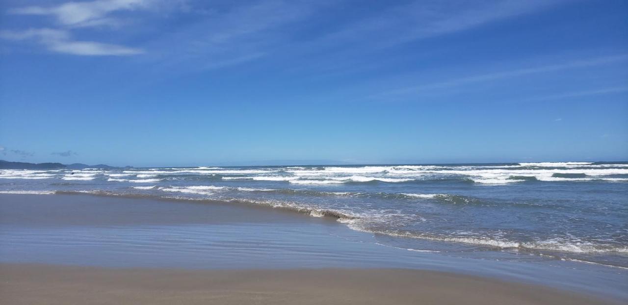 Apartamento Para Relaxar De Frente A Praia Praia Grande  Esterno foto