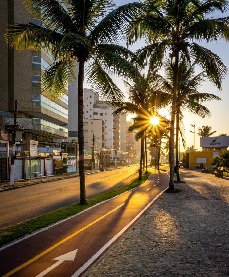 Apartamento Para Relaxar De Frente A Praia Praia Grande  Esterno foto